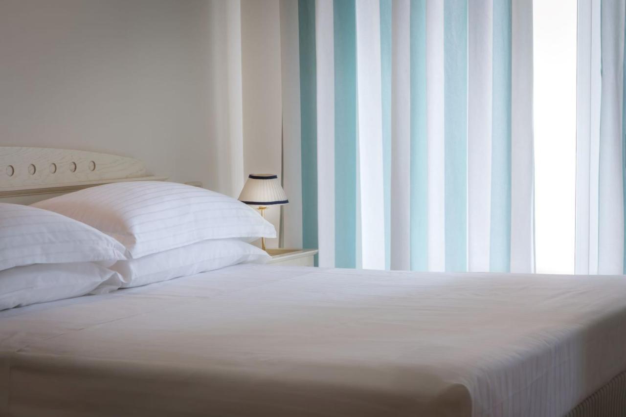 Mure Hotel Нумана Экстерьер фото