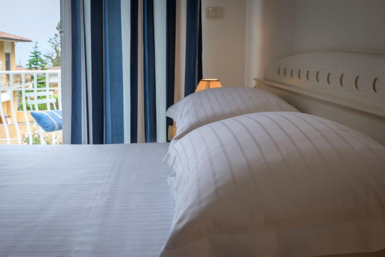 Mure Hotel Нумана Экстерьер фото