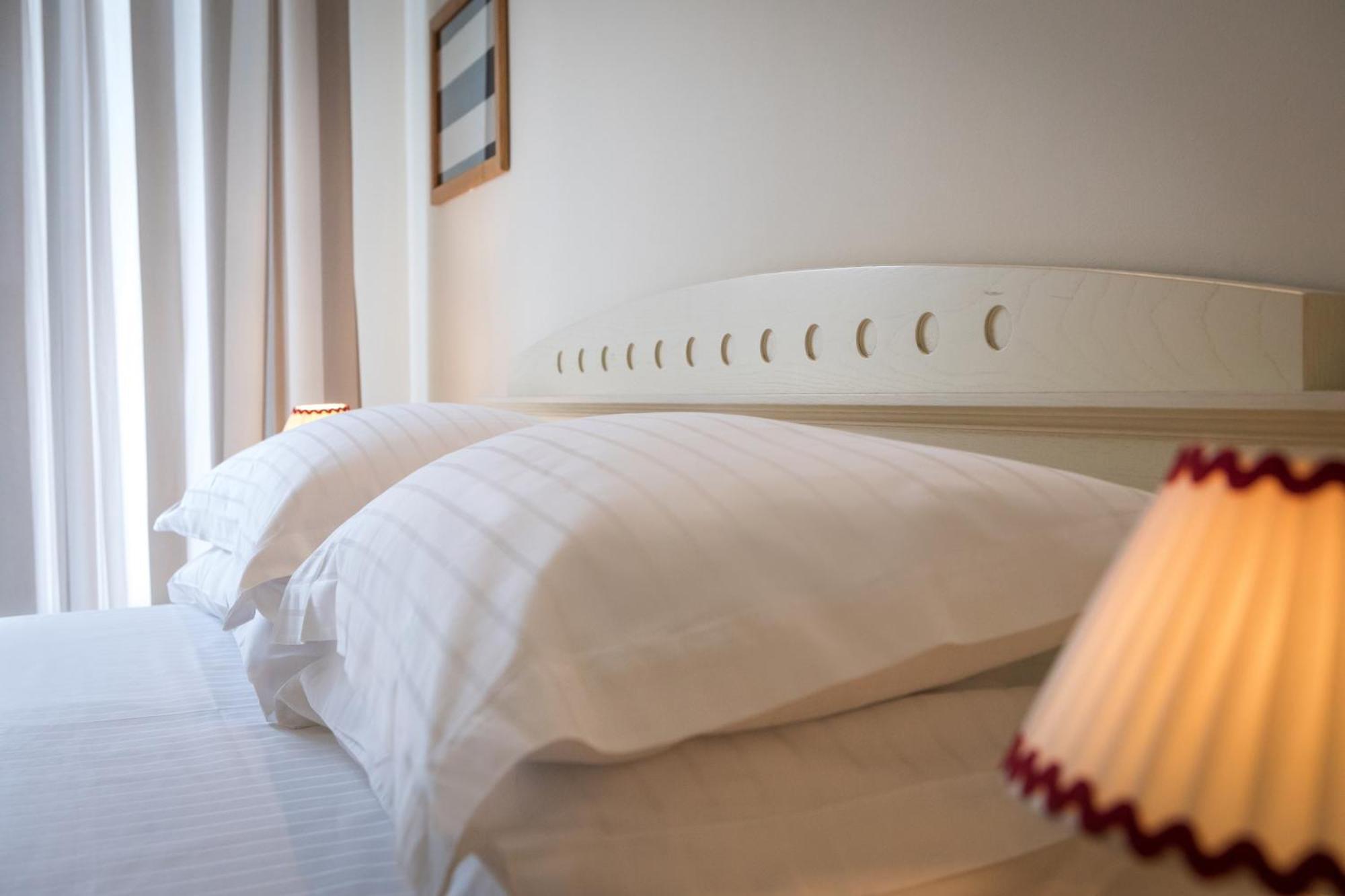 Mure Hotel Нумана Экстерьер фото