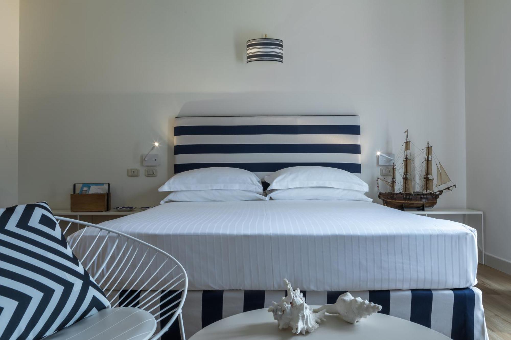 Mure Hotel Нумана Экстерьер фото