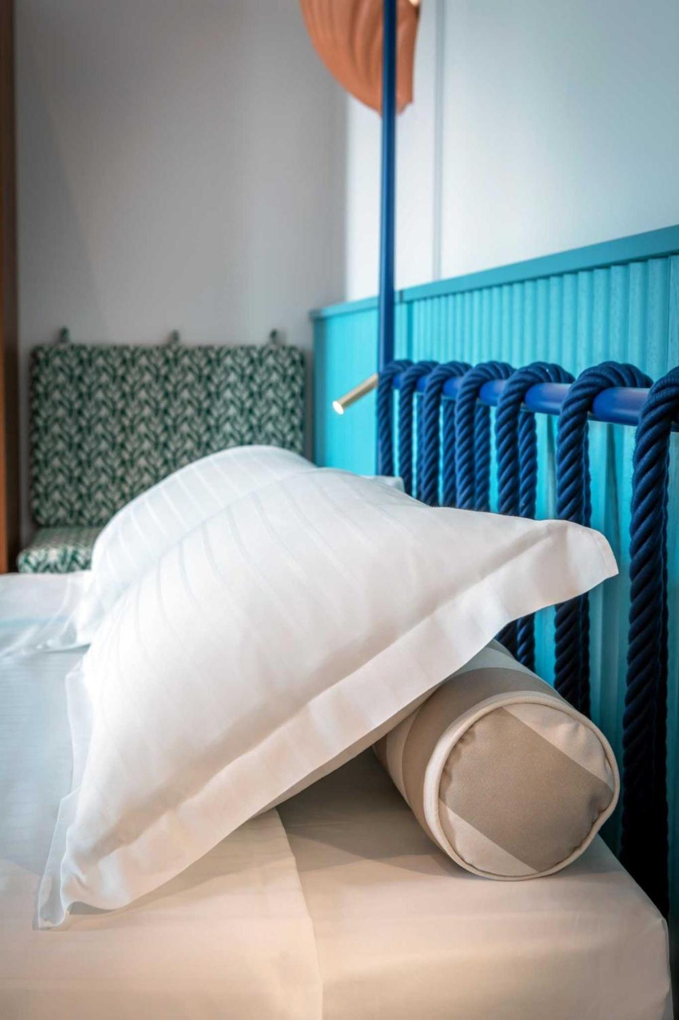 Mure Hotel Нумана Экстерьер фото