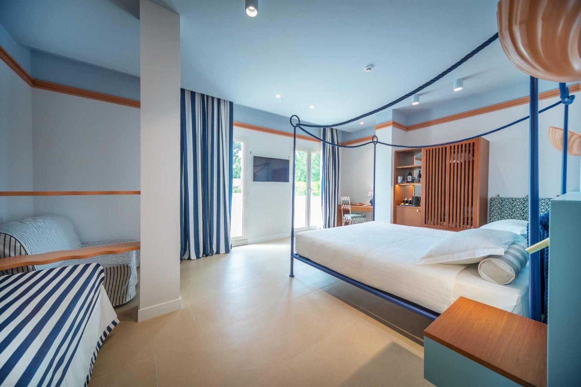 Mure Hotel Нумана Экстерьер фото